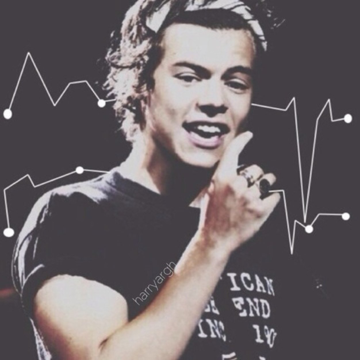 HELP @crowninglirry REACH HER GOAL SHES CLOSE AND SHE LOVES YOU AND FOLLOWS BACK