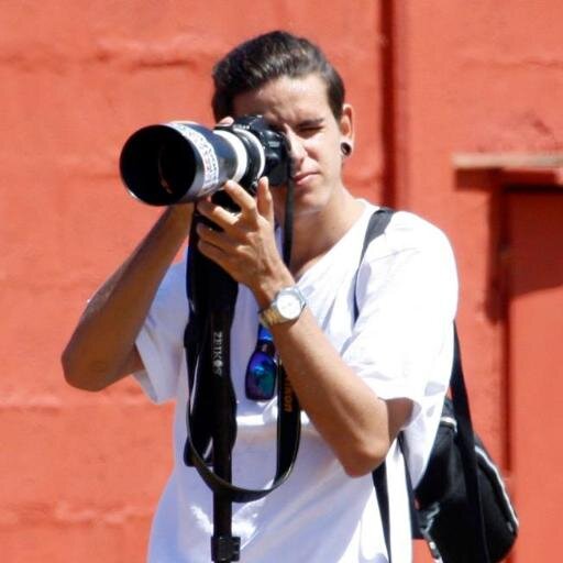 Venezolano-Margariteño / Fotógrafo y Reportero Gráfico