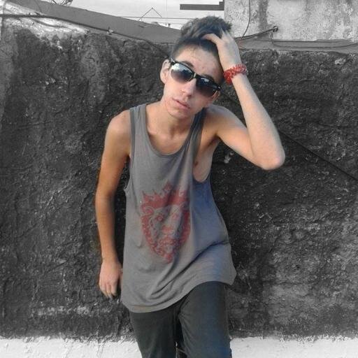 Belieberboyforever siempre sigue tus sueños, nunca bajes los brazos y NEVER SAY NEVER, fecebook:https://t.co/XRsooP1bMF soy todo de cachetes $