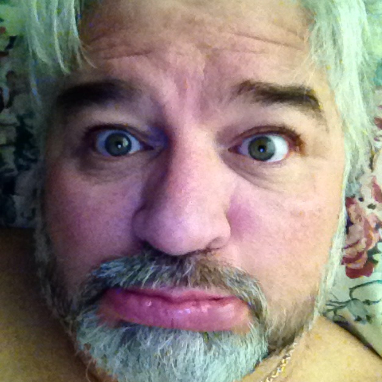 pamjeff10's profile picture. Happy Hubby, Permaculture Student, Musician, selective grump, lover of nature and life!