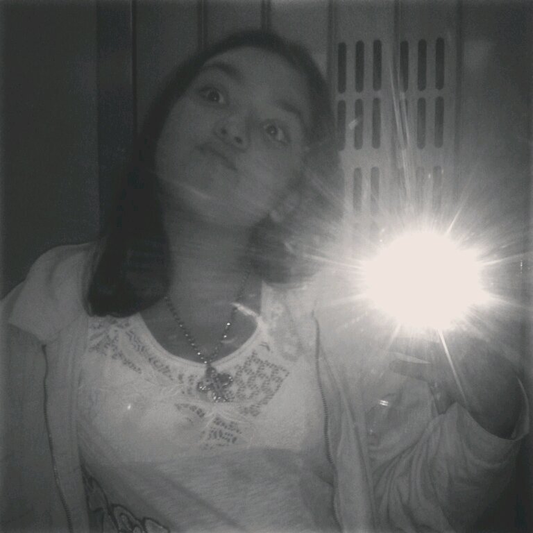 do what makes you happy, be with who maks you smile. lugh as much as you breath and love as long as you live