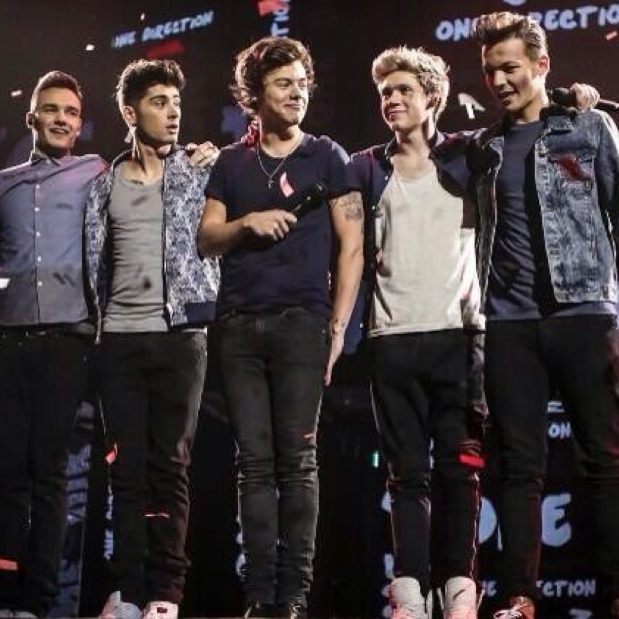 hiii this is @soharrys and i love you & so does your fave!! never give up on your follow :D