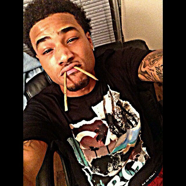 MrFuckYoTweets's profile picture. U keep it Real... I Really Keep it !                                                http://t.co/XgpO1lDQLl        KIk: ElJefeKM