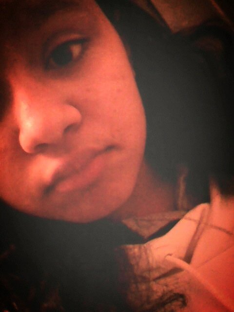 BrenslySenra's profile picture. ✋Laugh with many don't trust any