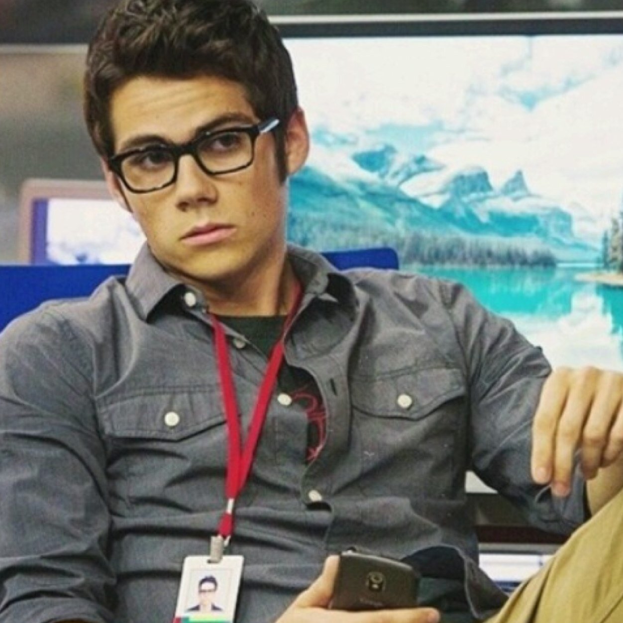 LearningAbe's profile picture. Living in a world full of heroes ain't that bad. Currently the apprentice to @CrazedDoc hopefully he will show me the ways of science. •OC• •Marvel•