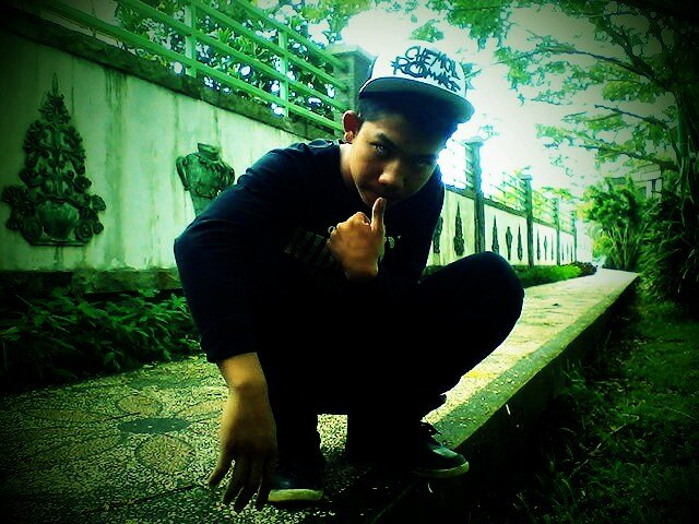 cwe munafik itu cwe gk bnr 



fuck you.....!