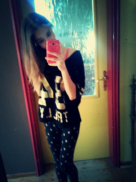 Hello♥ I'm from Slovenia. My dreams are to be prof. dancer or singer♡ i love music .  please follow me *♥♥
