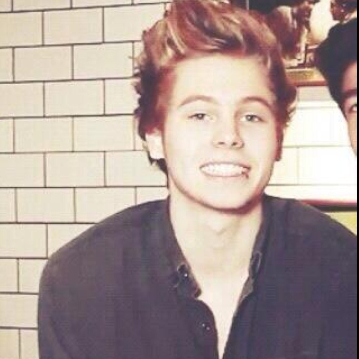 1Dupdatez4's profile picture. i love a little bit of everyone One Direction 5 Seconds of Summer