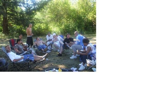 thetruth2hurt's profile picture. 