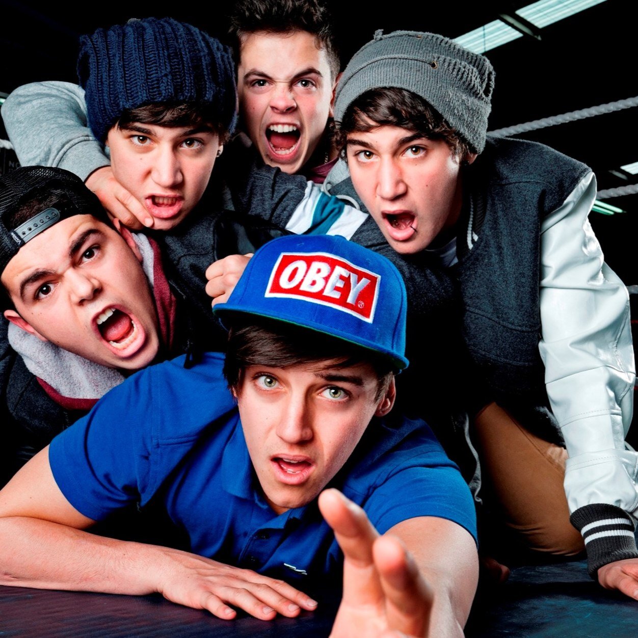0:5 the janoskians i love u ❤️