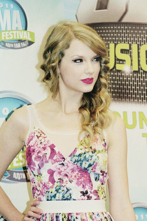 Taylor Swift ♥ Demi Lovato ♥ Hunter Hayes