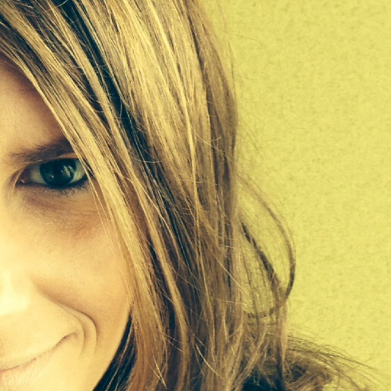 Directora Estratégica digital. Antes planner digital en CPproximity/BBDO, Wysiwyg/razorfish y TBWA/Interactive.