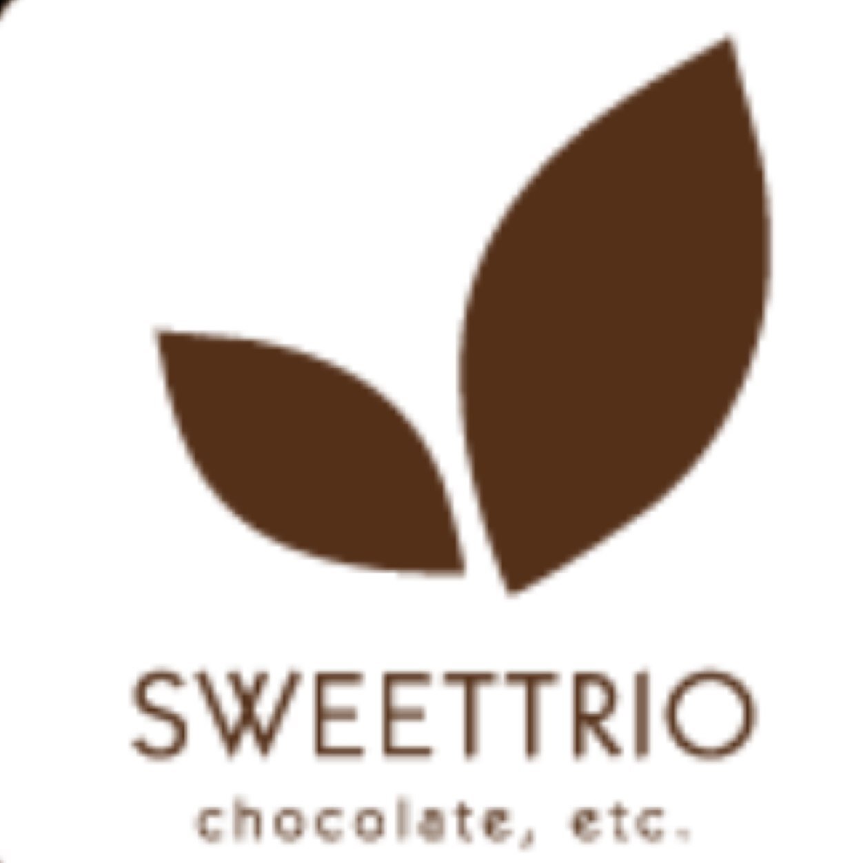 Small-batch Artisan Chocolate and Caramel Apple Maker with an emphasis in Corporate Gifting, Creativity and Fun. Sweettrio...Where Chocolate is a Lifestyle!