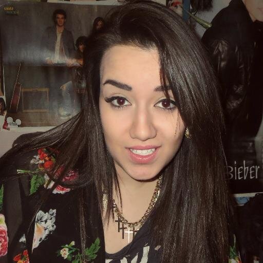 Holly // 17 yrs // Canada