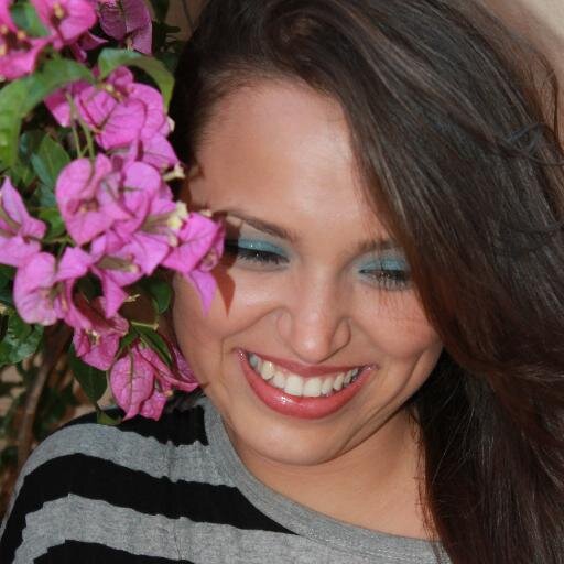 Soñadora, nailista, amante del maquillaje y las buenas vibras!!!