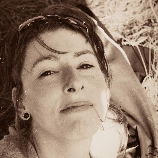 LineV4's profile picture. 