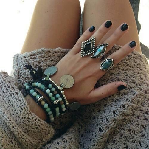 bombonica27's profile picture. Uvek smo u govnima, samo varira dubina