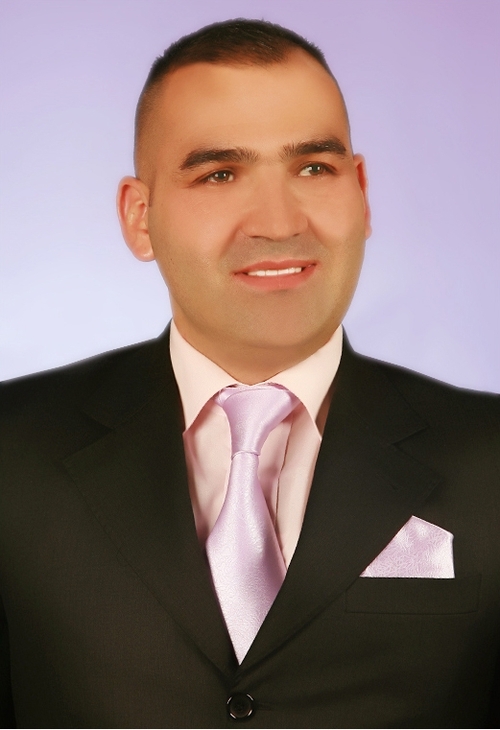 Başarının Sırrılarından bir tanesi de : Kendine güvenmektir.