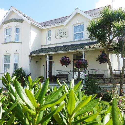 A traditional family run accommodation on the Sunshine Isle of Wight, offering a warm friendly relaxing atmosphere with a high standard of personal attention.