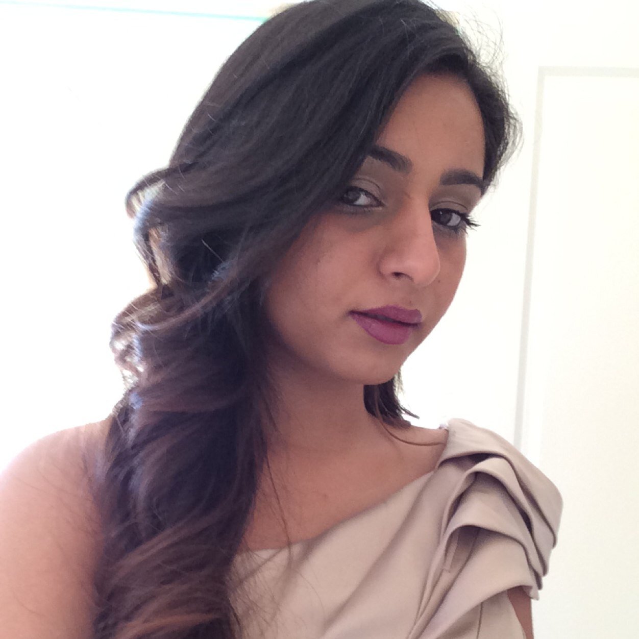 Happily Married, Architect, Baron, feminist, political enthusiast, food and travelling obsessed