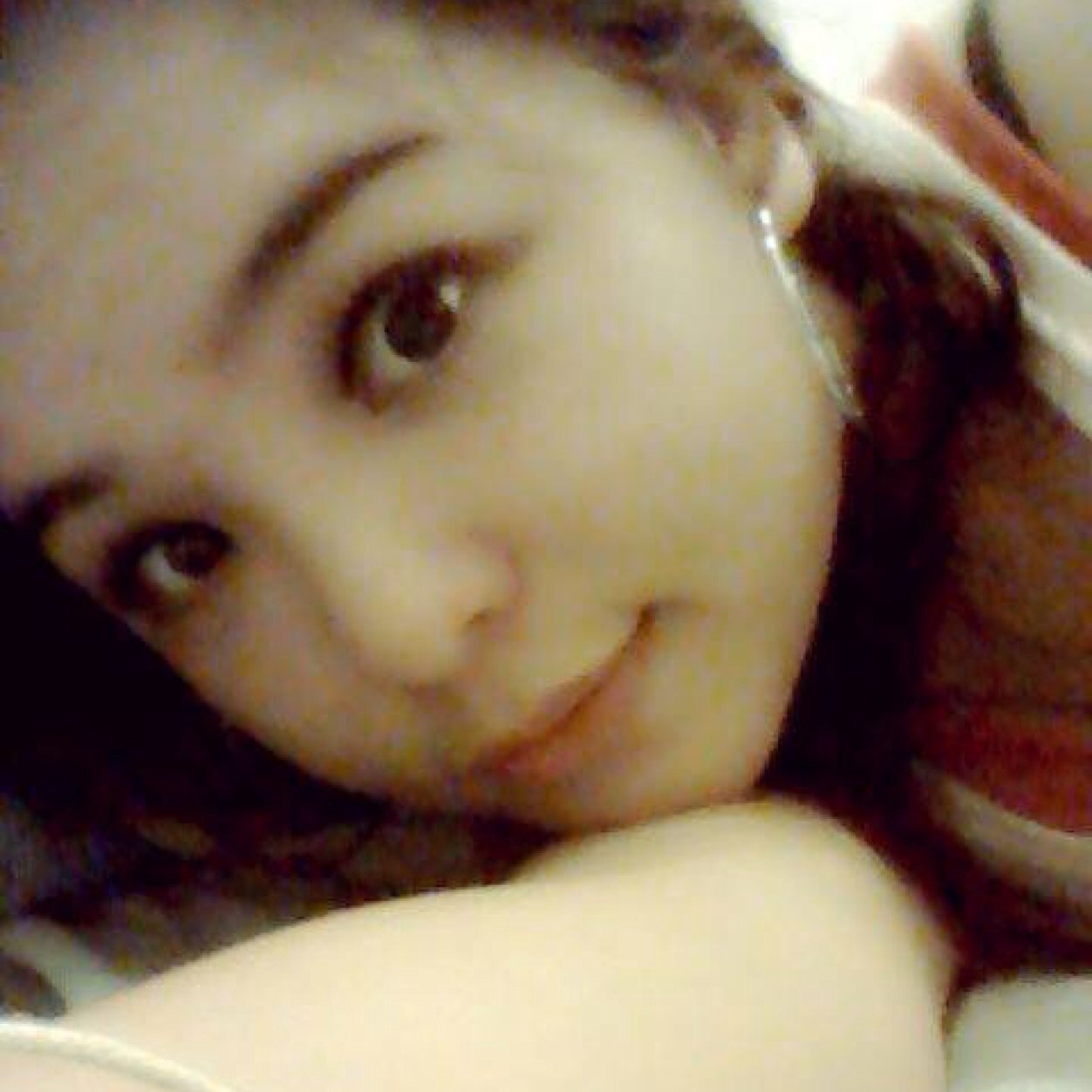 Im Indonesian! im kind,humorous,and respect! 
I love music,cooking,traveling and fashion!
I love Mama,Justin Bieber and God! 
Believe,dreaming,loving n caring!