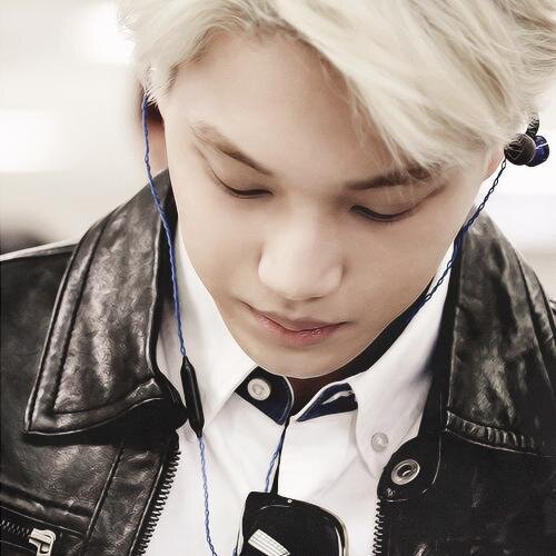 ผมเป็นเพียงแค่บอทจงอิน ..  #엑소 #엑소케이 @RealmirroR_FAM