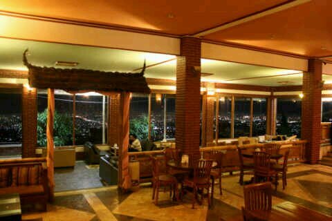 cartilcafe's profile picture. Padasuka atas km5 no.41 Cimenyan,Bandung,indonesia Info : 0818631493,Suasana Ndezzoo dgn panorama alam (City lights View)