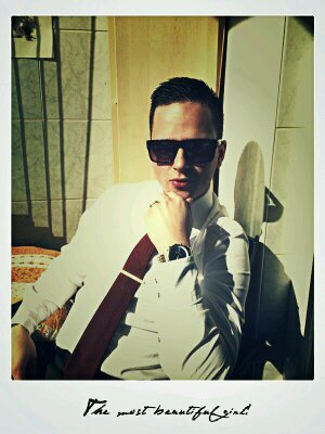 ELEGANTY's profile picture. SINGER SINGLE MAN MIEMBRO DE GREENZBOYZ. EL ESTILO DIFERENCIA AL HOMBRE , DECIAS QUE EL DINERO NO LO ERA TODO Y MIRA TE AHORA$$$ MOTHERFUCKING