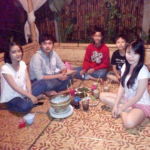 hendraariya's profile picture. -