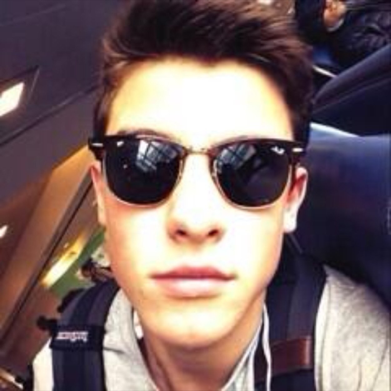 Yeah i know you hate read bio accounts. Go follow @Jxstdallass If i dot follow back just ask me