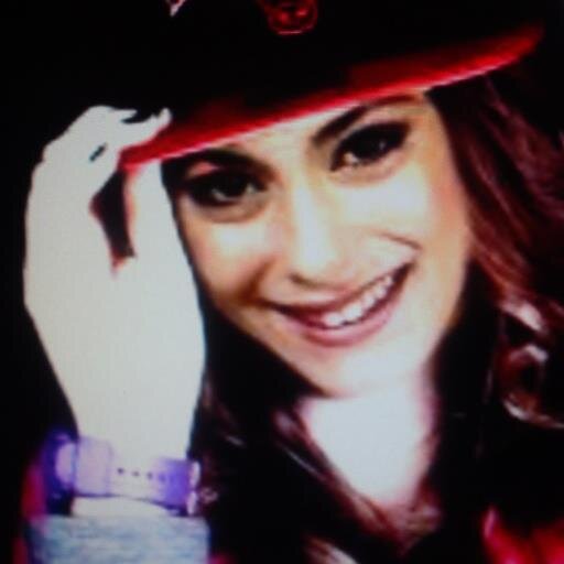 Fan Club de Martina Stoessel. Protagonista de la serie Violetta y Embajadora de los relojes Baby-G. Nuevo Libro Simplemente Tini❤ próximamente. Oficializadas