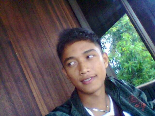 sandycalazio's profile picture. car builder,my hobby is music,i love fish