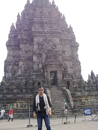 Hendaknya Bersaing untuk Menjadi Siapa yang Lebih Dicintai, Bukan Siapa yang Lebih Ditakuti