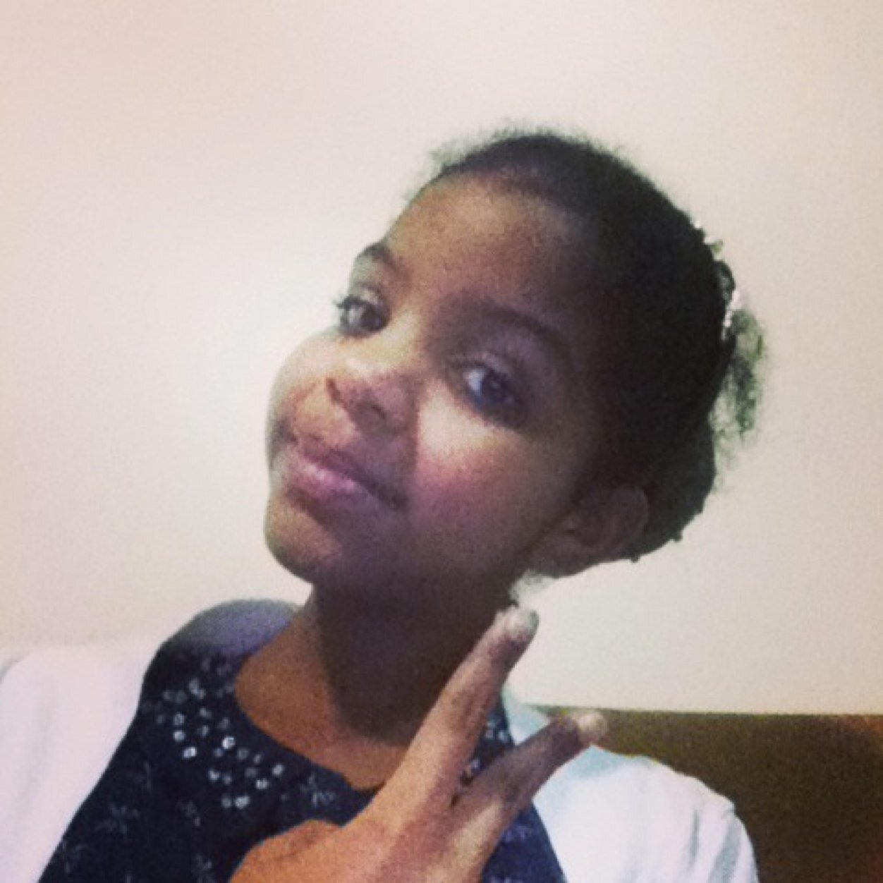 Hello Peeps, Omniya is my name, Sudanese and proud, Directioner, need to get more followers so follow me and I'll follow you back