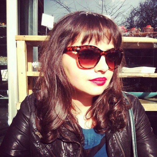 Brasilian living in London. PR and events for a music therapy charity. Lover of social media