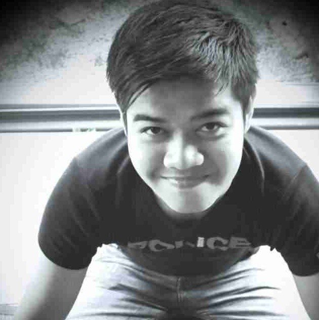 Hi I'm syakir,, I'm 22 years old...  Hi3