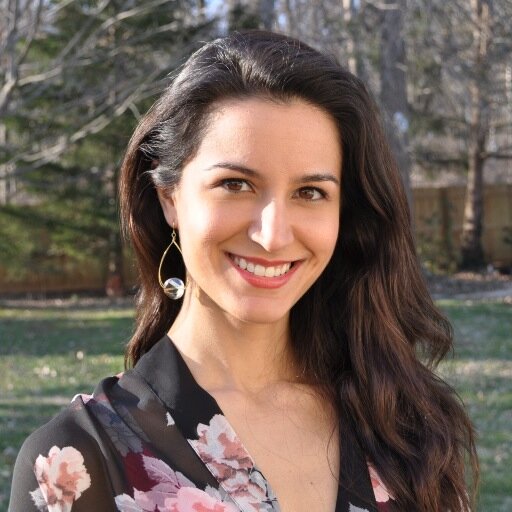 daughter, sister, friend | contributor to Darling Mag & blogger at Laughter + Linguini