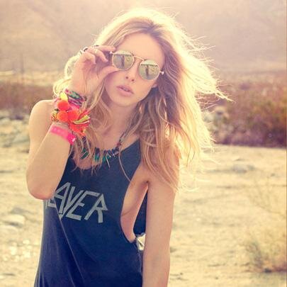 tayafromcana's profile picture. Taya. 23. Recovering addict. (OC RP)