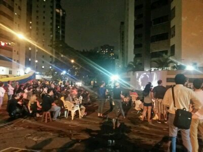 cinecallevzla's profile picture. Grupo de Jóvenes en las calles de las comunidades promoviendo Valores democráticos, Cultura y Conciencia a través de películas. Instagram cinecallevzla