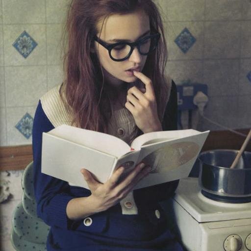 LeyendoL's profile picture. BLOG LITERARIO - Reseñas y todo sobre libros en un solo click. - Aquí no estamos locas, solo amamos leer.
CREADORAS: @Matvi_  &  @AlienReader