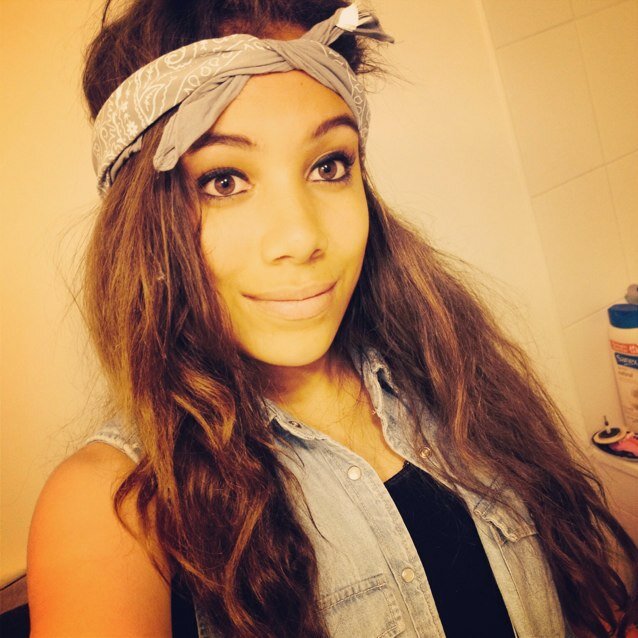 ShabsEmma's profile picture. ~inscription au casting de retour au pensionnat