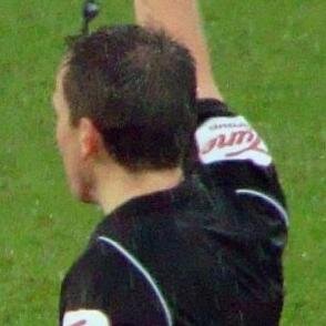 Semi-affectionate tribute to referees - the blander the better. Not a qualified ref, just an interested observer. #WhatWouldBarryKnightDo