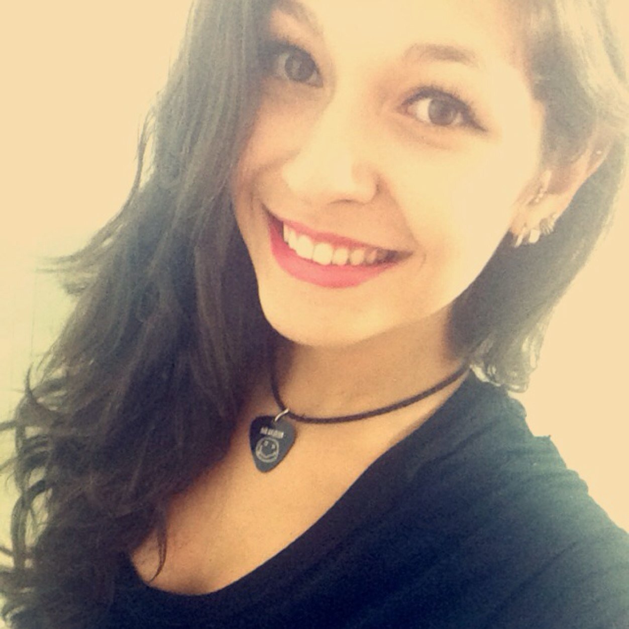 viic_rossetti's profile picture. sou gorda, baixinha e da @brugaioso