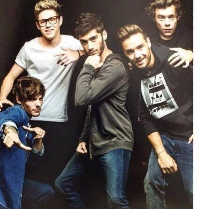 HI BABE GO FOLLOW @tanya335778 BC SHE GAVE YOU THIS FREE FOLLOW AND ALL THAT SHIT..SHE FOLLOWS BACK IF YOU ASK :)
