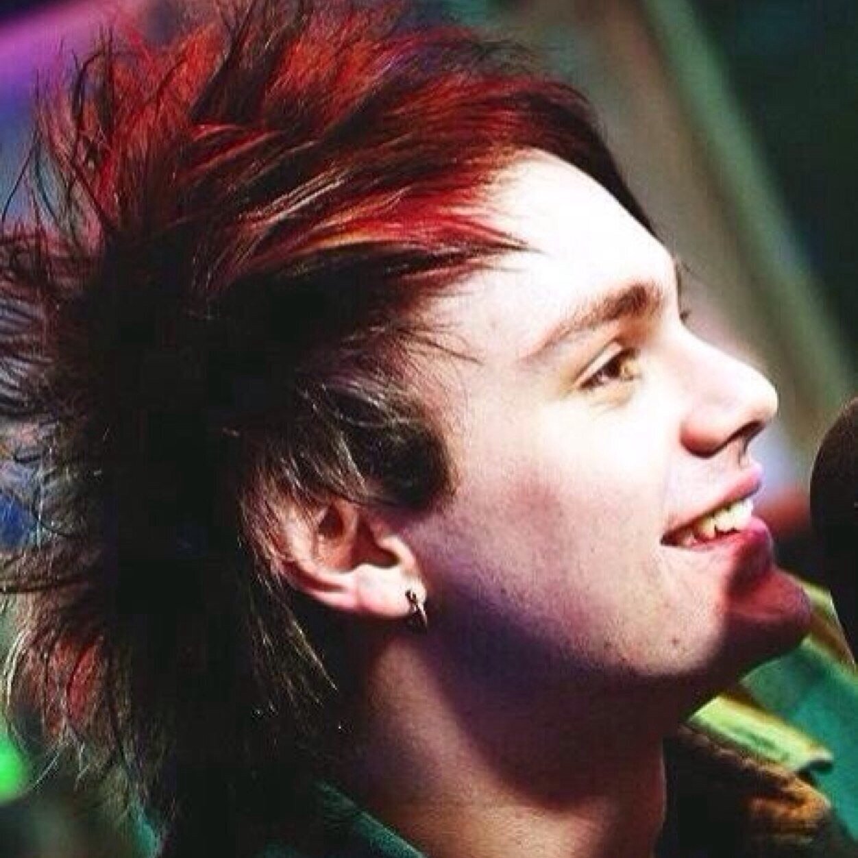 hi beautiful! please follow @WIFIH00D who is so close to her goal. Thankyou and i hope your favourite follows you soon!
