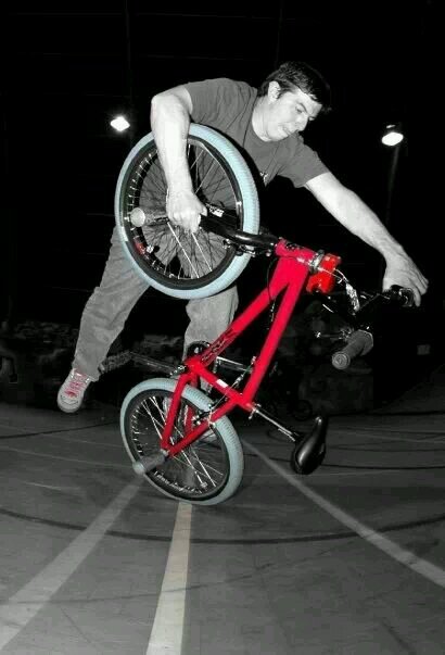 Flatlander and Old School Bmx'er from Cardiff, Wales. 41 years in the saddle riding, producing videos,shooting photos,etc and still loving it. Ride on!!