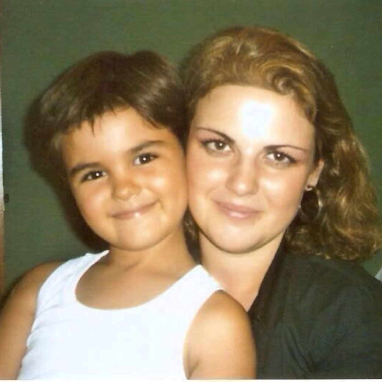 Club de fans de la mami más guapa del mundo de esa mujer que siempre esta a su lado vaya a donde vaya! Siempre a tu lado Abraham Mateo Chamorro @AbrahamMateoMus