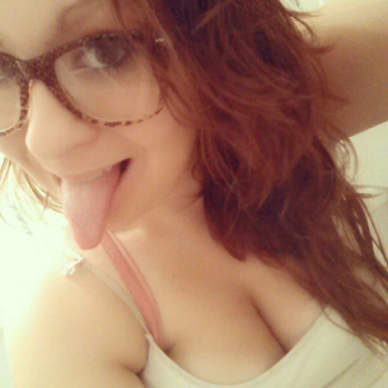 kelseycandace 22 years young️blow trees free your mind✌️