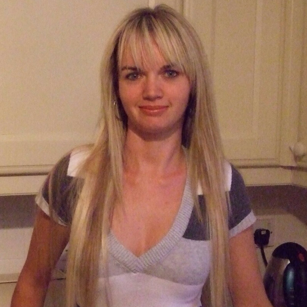 sarahwool's profile picture. 