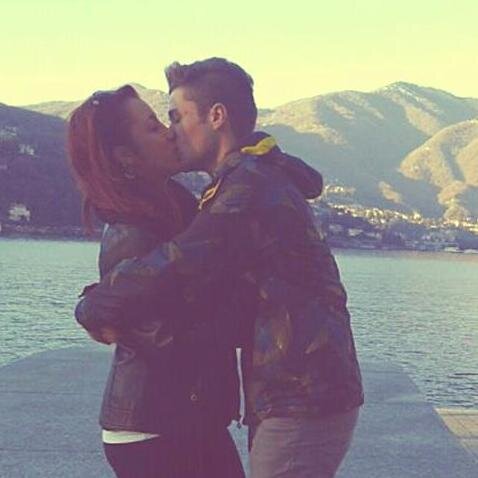 La vita e bella viviamola sl massimo,lasciamoci dietro il passato e chi su fotte di fotte solo cosi potremo andare avanti a vivere !!